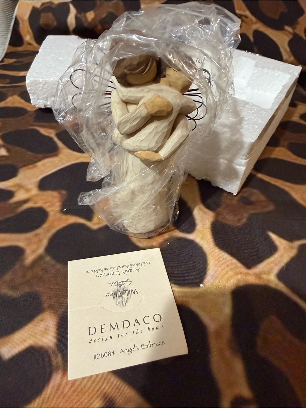DEMDACO Willow Tree Cream Angel Figurine - Angel's Embrace